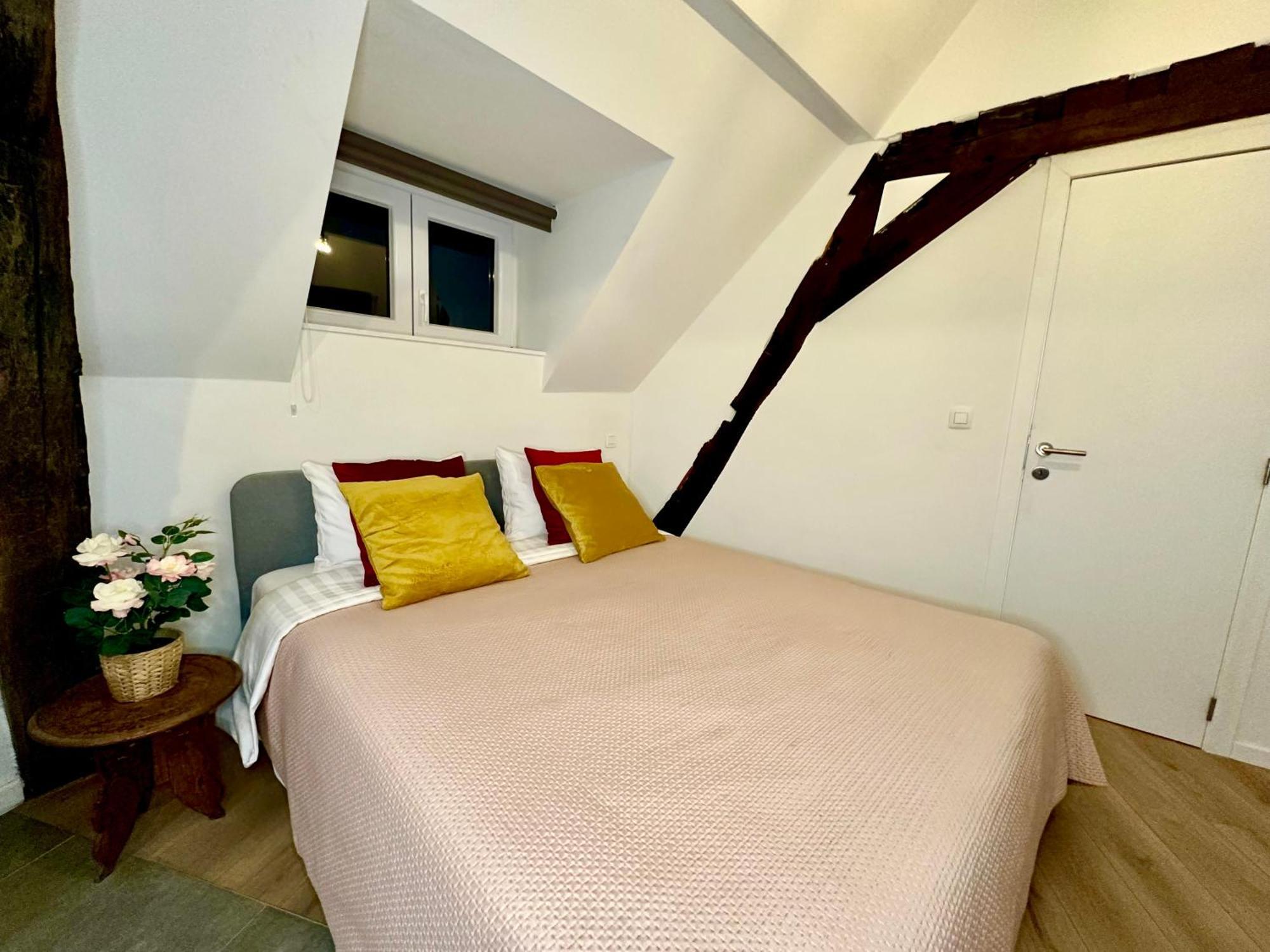 Luxury Suites Mons By Rikas Hotels 외부 사진