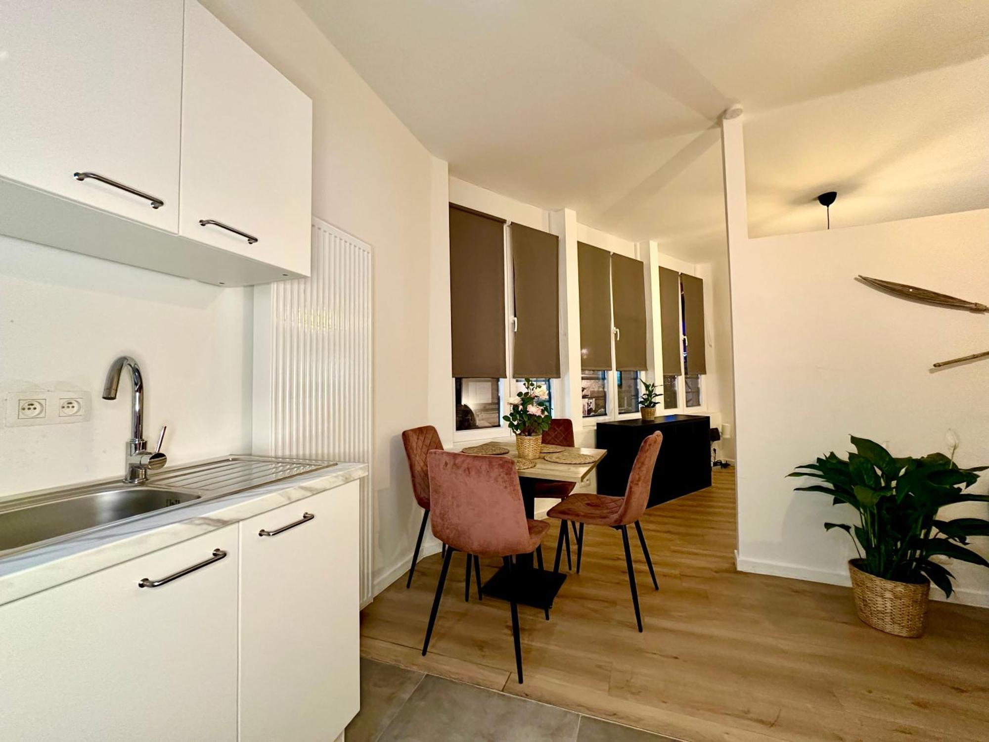 Luxury Suites Mons By Rikas Hotels 외부 사진